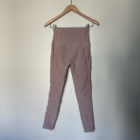 BEYOND YOGA Mauve Leggings - Picture 1 of 6